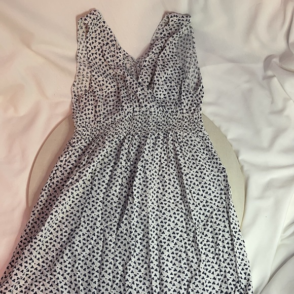 White & Navy Blue Knee Length V-neck Dress | Size Medium - Picture 3 of 10